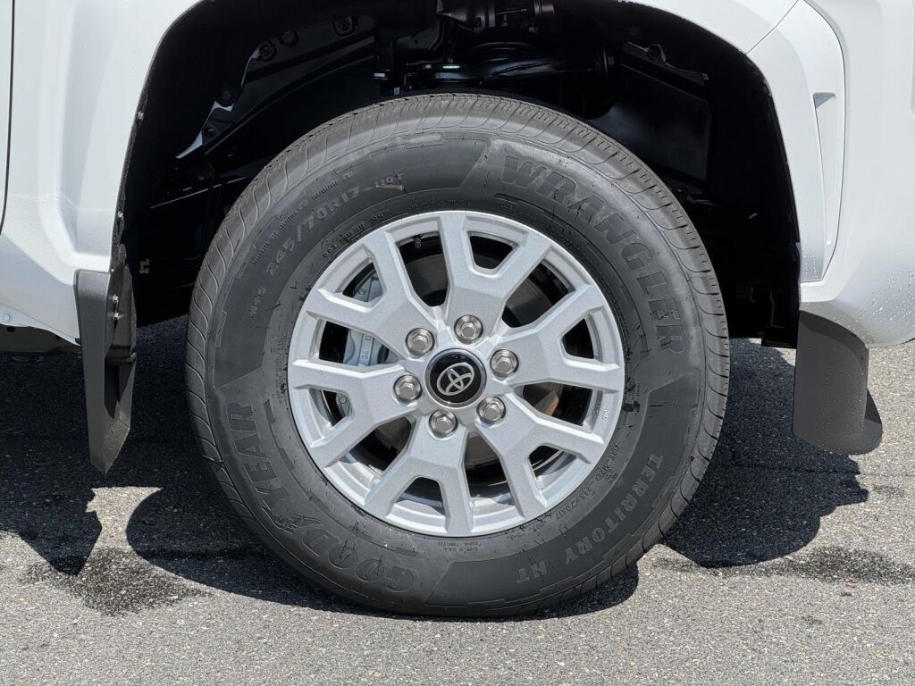 2025 Toyota Tacoma SR5 Fredericksburg VA