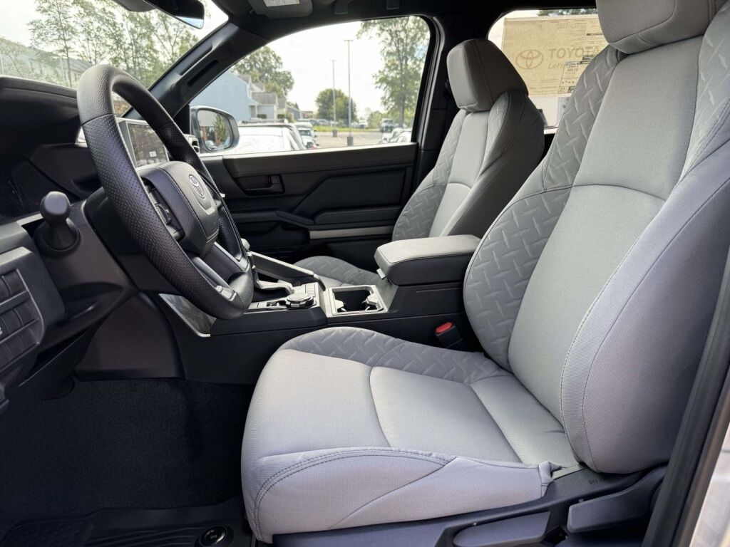2025 Toyota Tacoma SR5 Fredericksburg VA