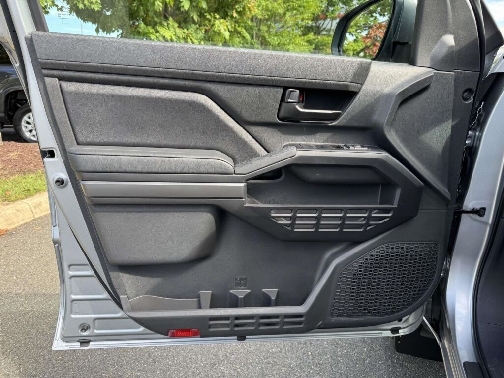 2025 Toyota Tacoma SR5 Fredericksburg VA
