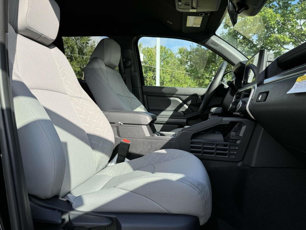 2025 Toyota Tacoma SR5 Fredericksburg VA