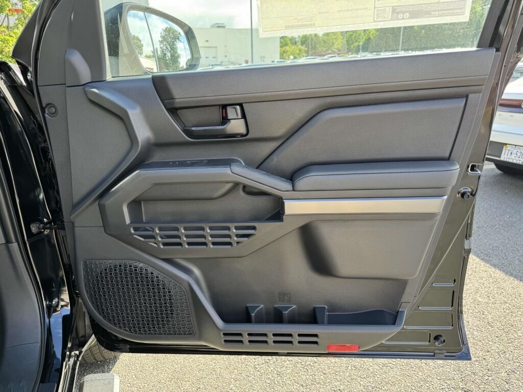 2025 Toyota Tacoma SR5 Fredericksburg VA