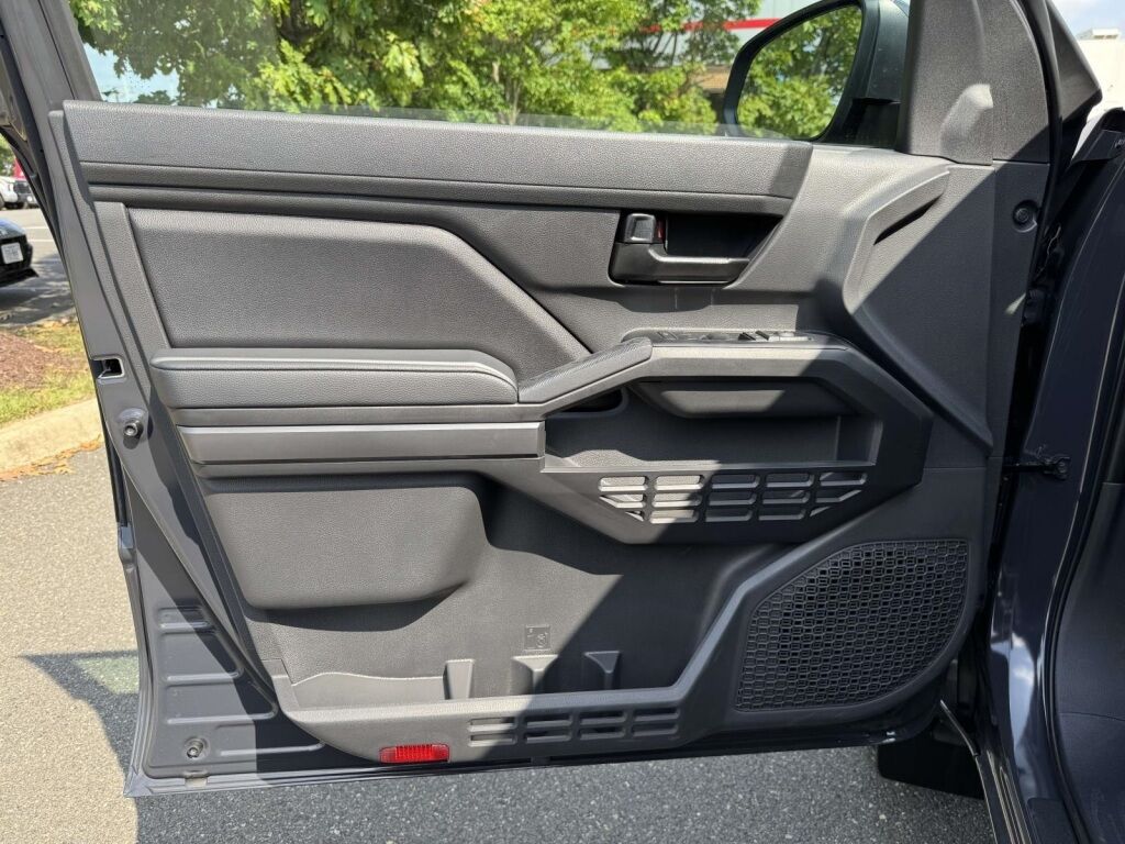 2025 Toyota Tacoma SR5 Fredericksburg VA