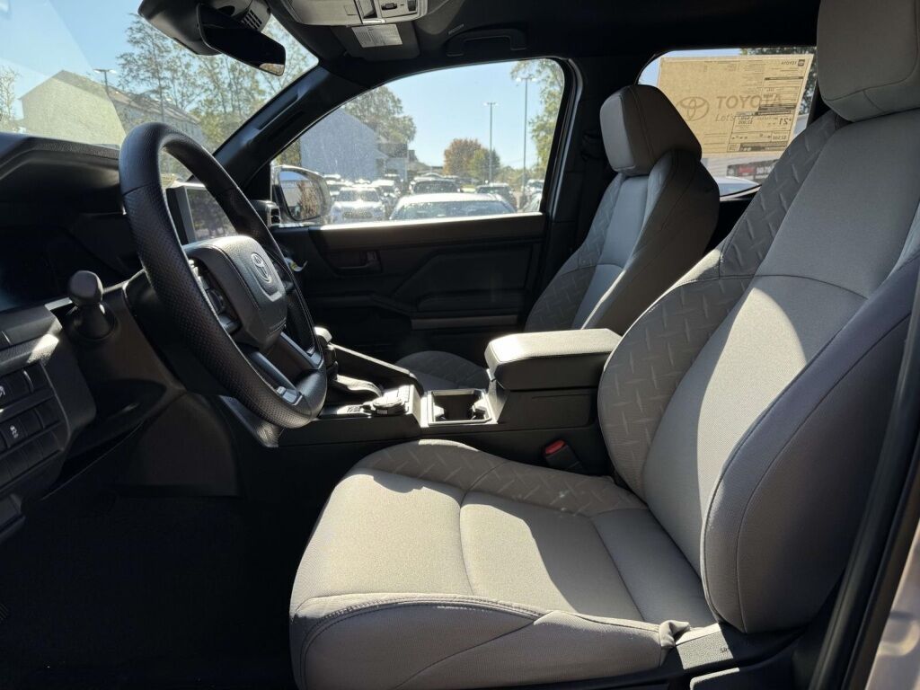 2025 Toyota Tacoma SR5 Fredericksburg VA