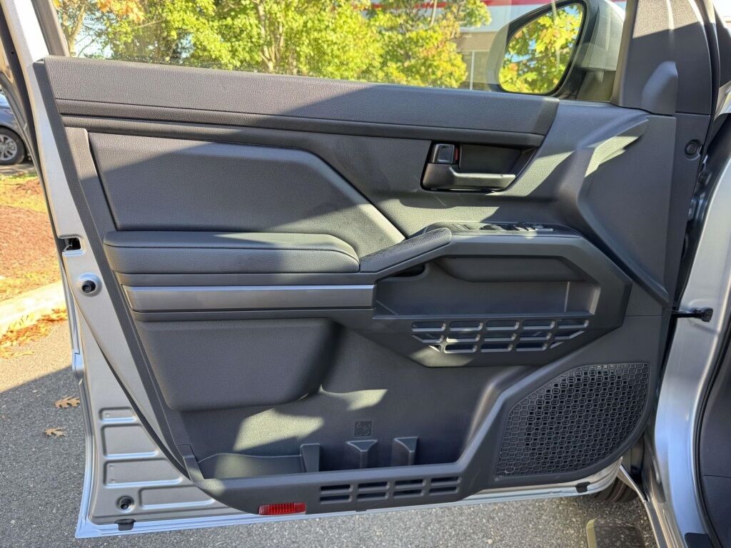 2025 Toyota Tacoma SR5 Fredericksburg VA