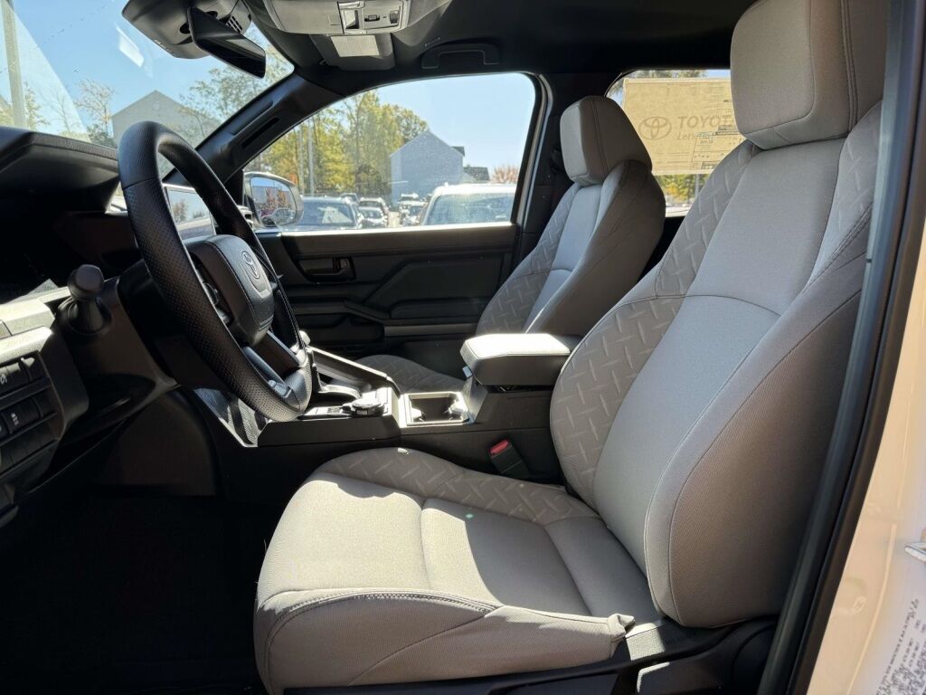 2025 Toyota Tacoma SR5 Fredericksburg VA