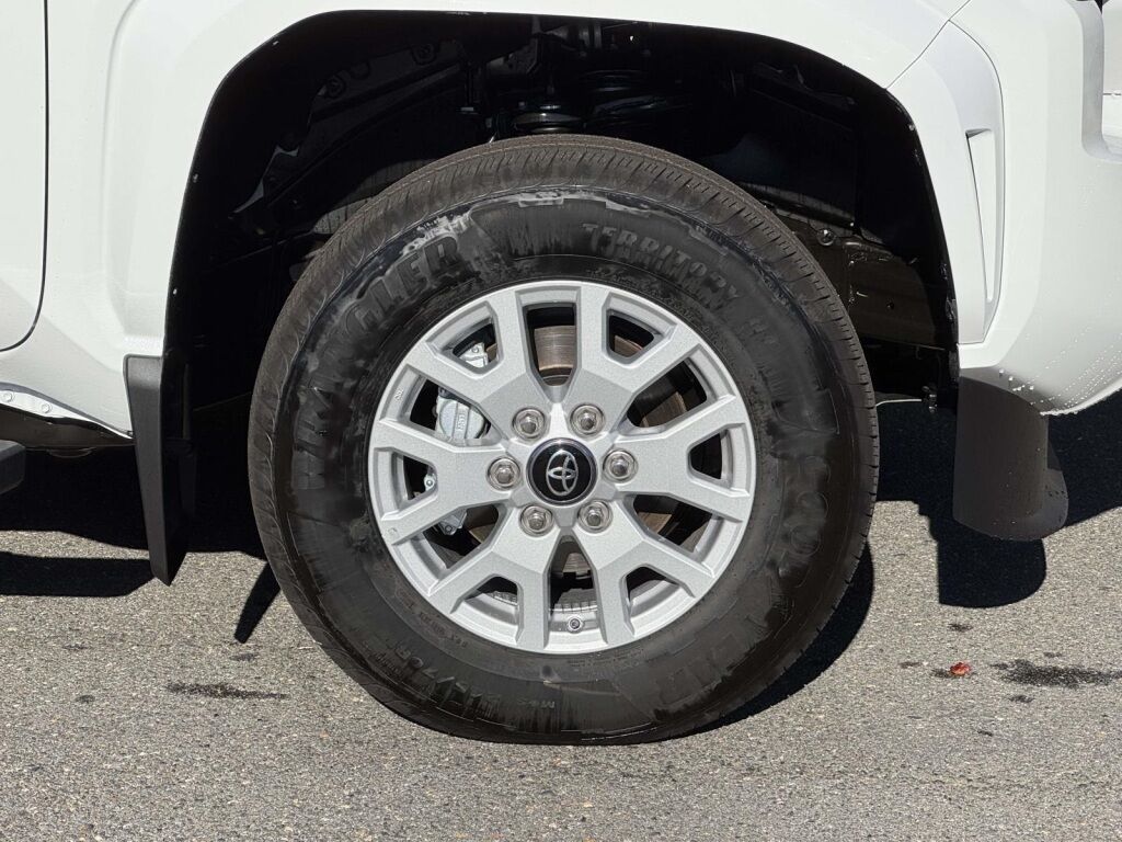 2025 Toyota Tacoma SR5 Fredericksburg VA