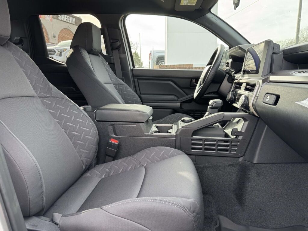 2025 Toyota Tacoma SR5 Fredericksburg VA