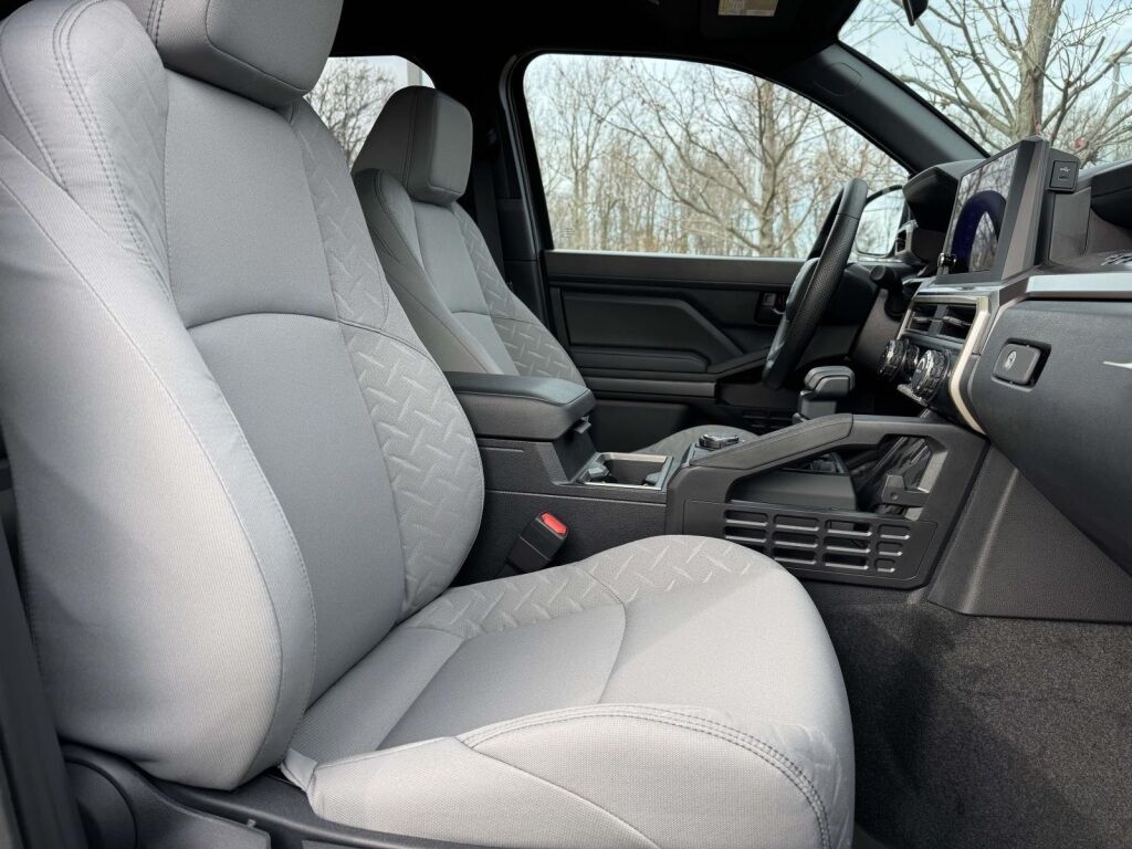 2025 Toyota Tacoma SR5 Fredericksburg VA