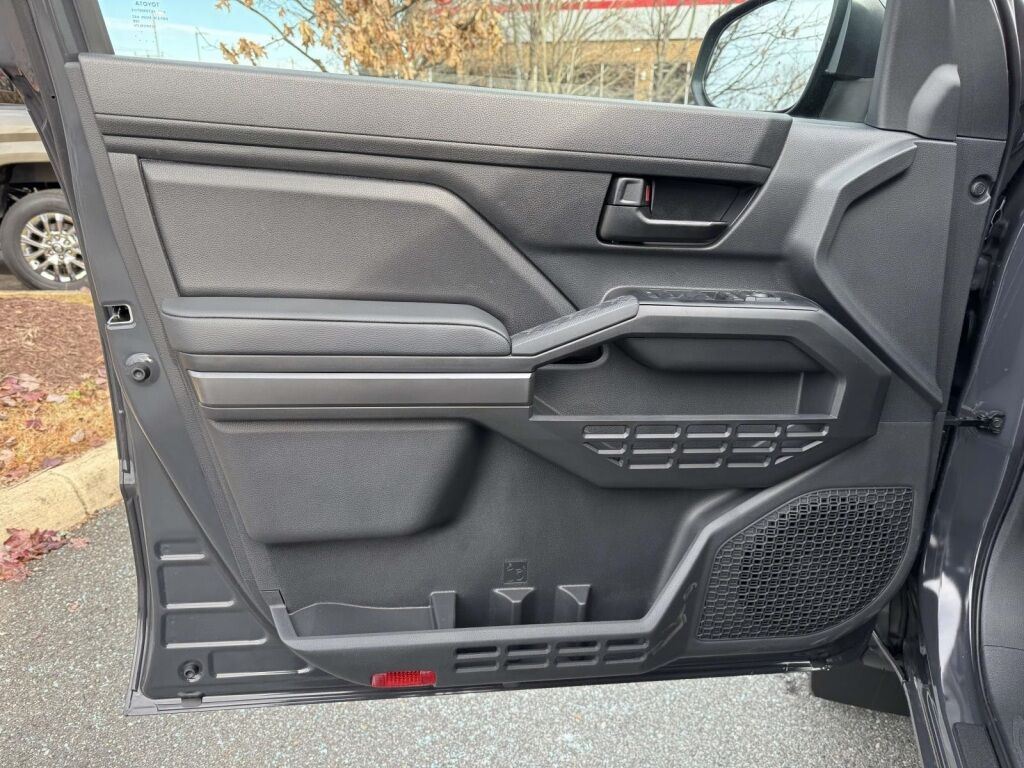 2025 Toyota Tacoma SR5 Fredericksburg VA