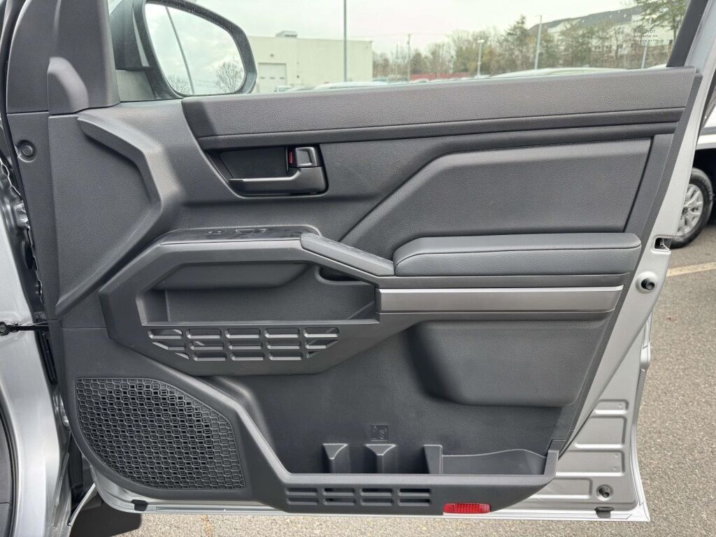 2025 Toyota Tacoma SR5 Fredericksburg VA