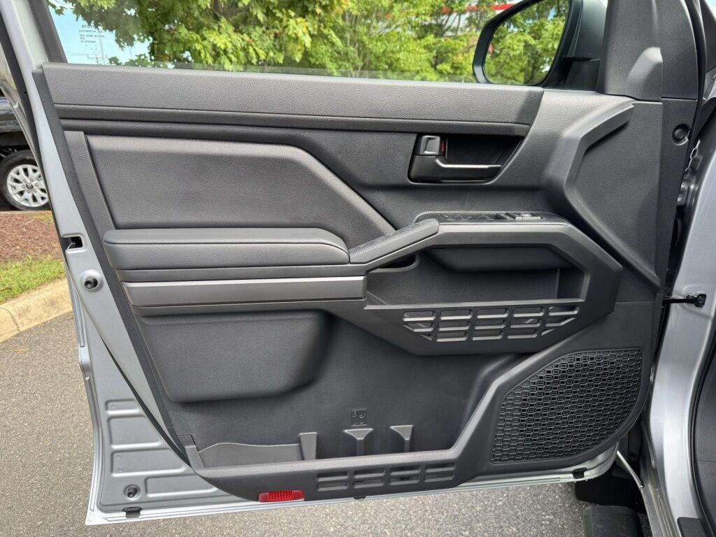 2025 Toyota Tacoma SR5 Fredericksburg VA