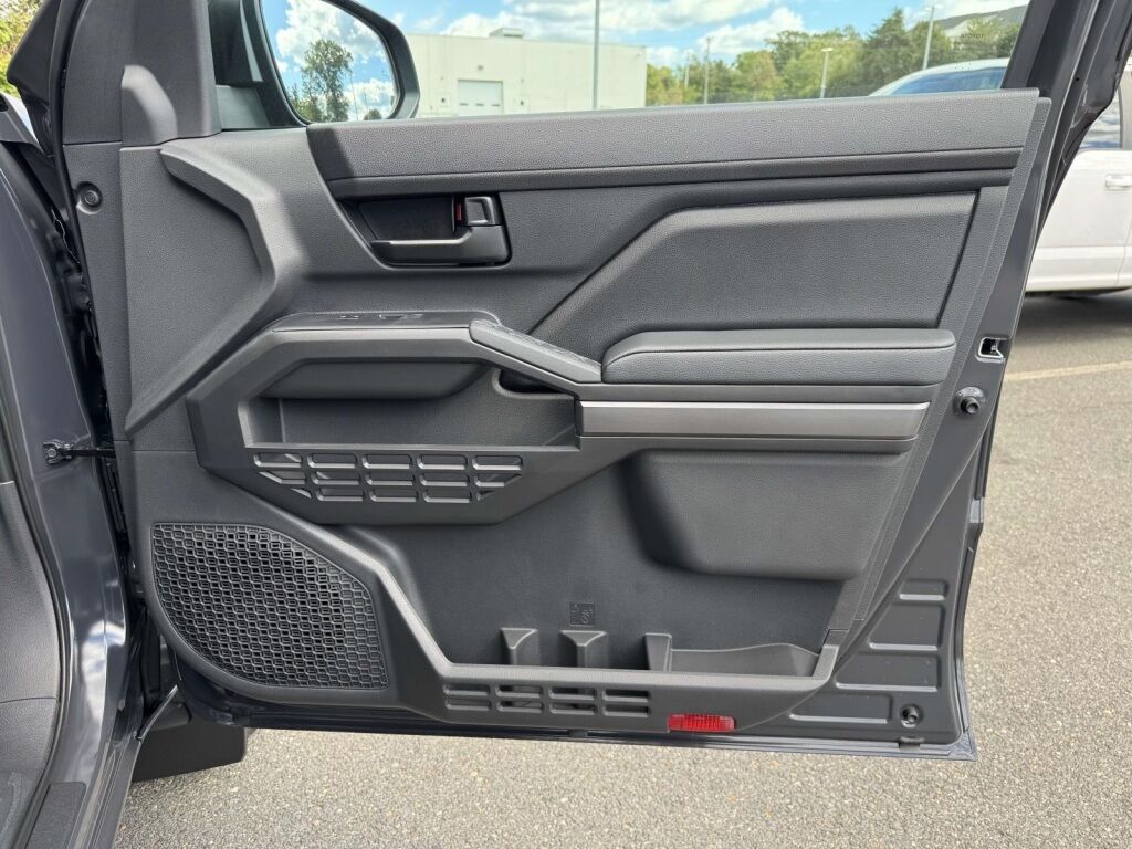 2025 Toyota Tacoma SR5 Fredericksburg VA