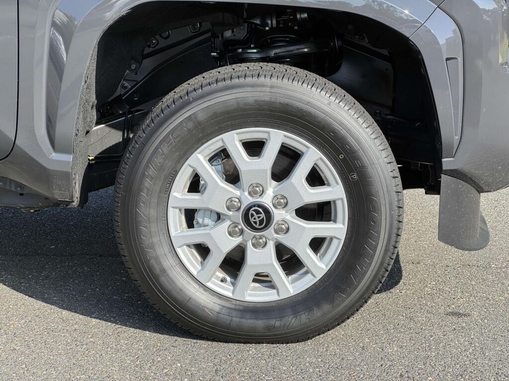 2025 Toyota Tacoma SR5 Fredericksburg VA