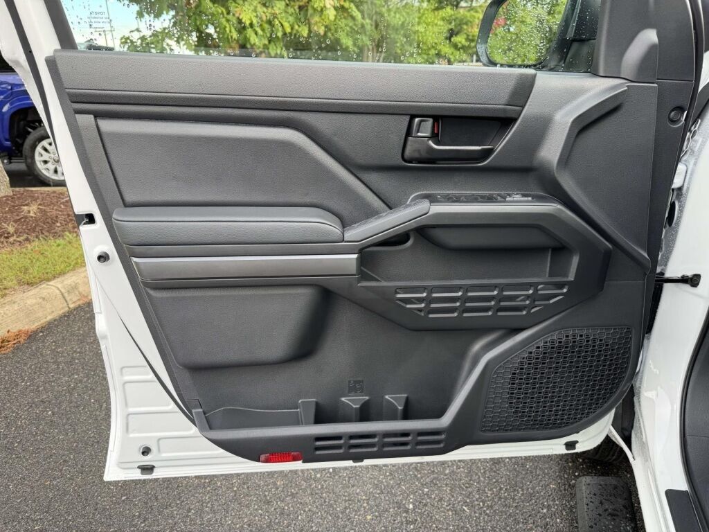 2025 Toyota Tacoma SR5 Fredericksburg VA