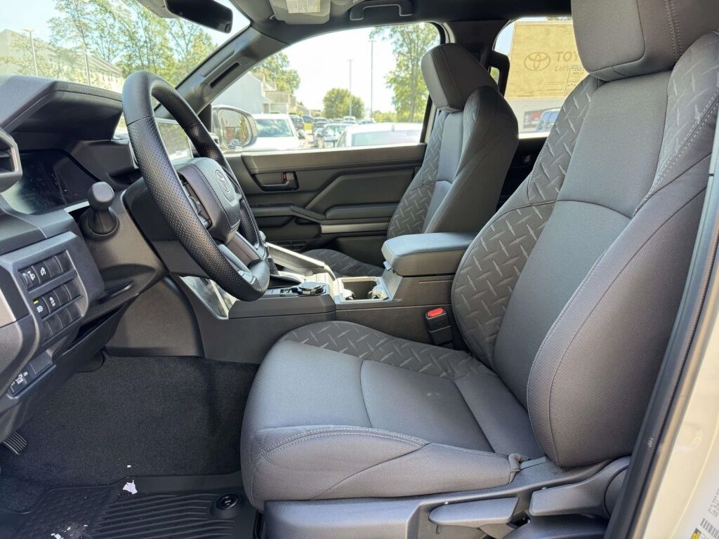 2025 Toyota Tacoma SR5 Fredericksburg VA