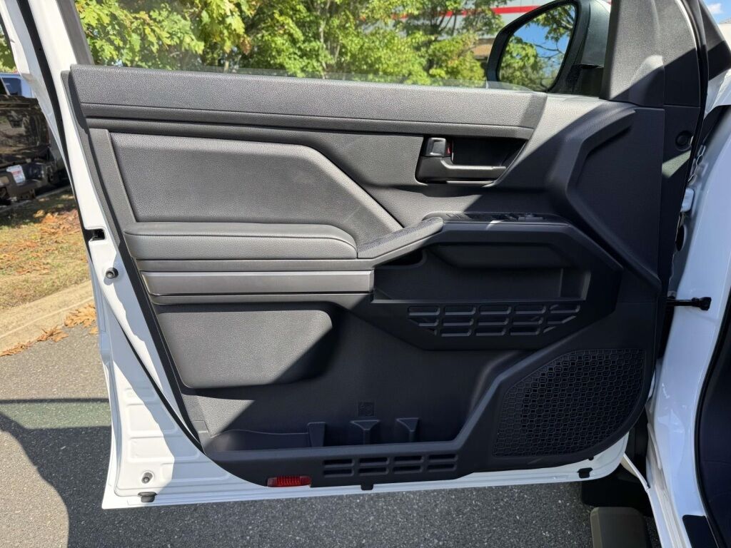 2025 Toyota Tacoma SR5 Fredericksburg VA