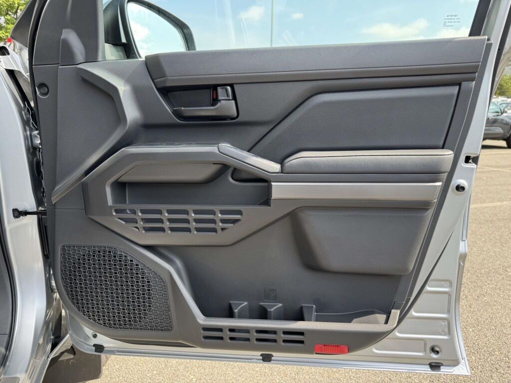 2025 Toyota Tacoma SR5 Fredericksburg VA