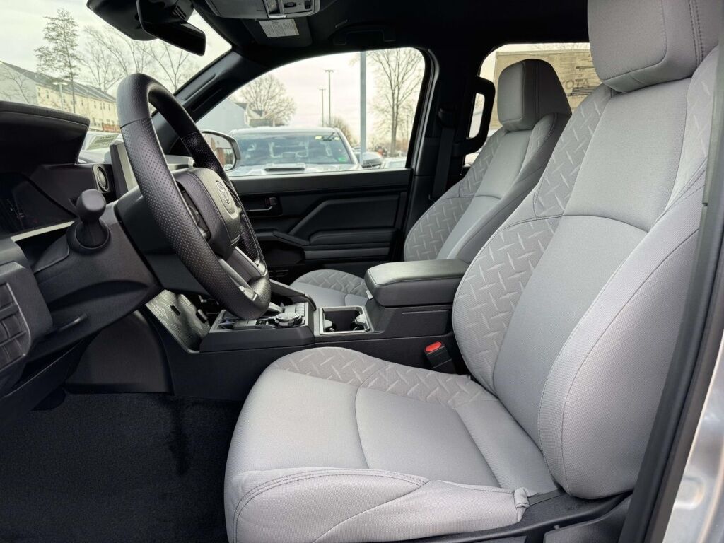 2025 Toyota Tacoma SR5 Fredericksburg VA