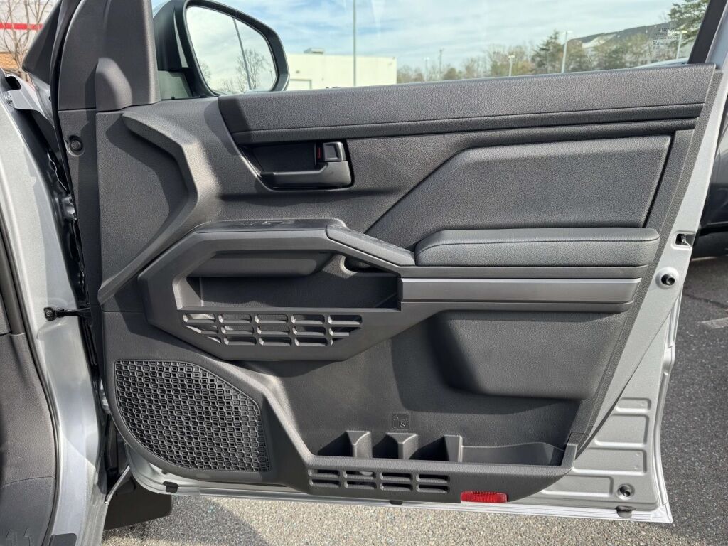 2025 Toyota Tacoma SR5 Fredericksburg VA