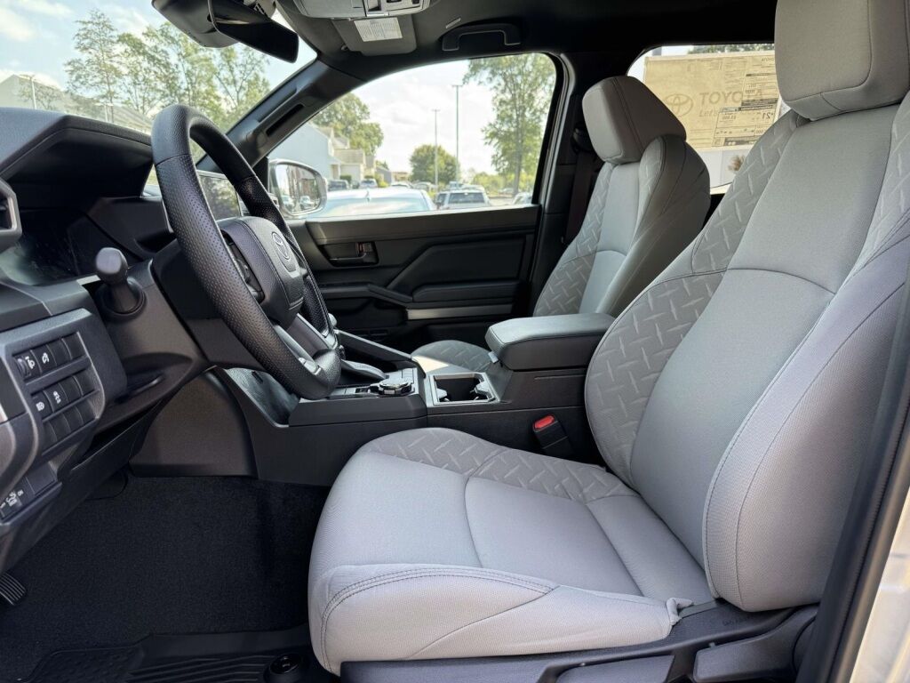 2025 Toyota Tacoma SR5 Fredericksburg VA