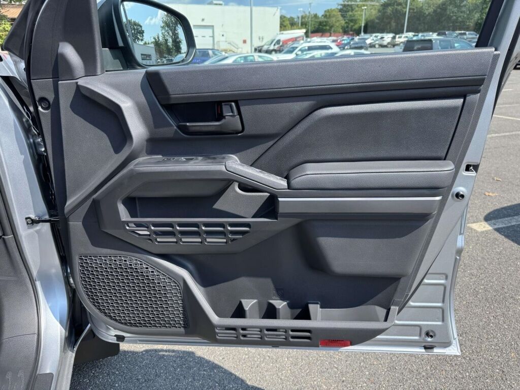 2025 Toyota Tacoma SR5 Fredericksburg VA