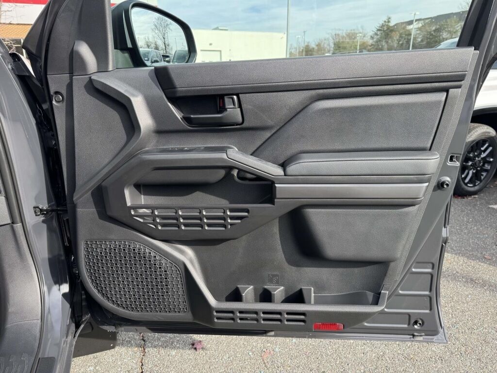 2025 Toyota Tacoma SR5 Fredericksburg VA