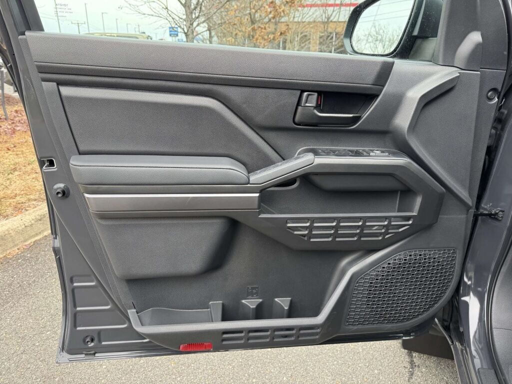 2025 Toyota Tacoma SR5 Fredericksburg VA