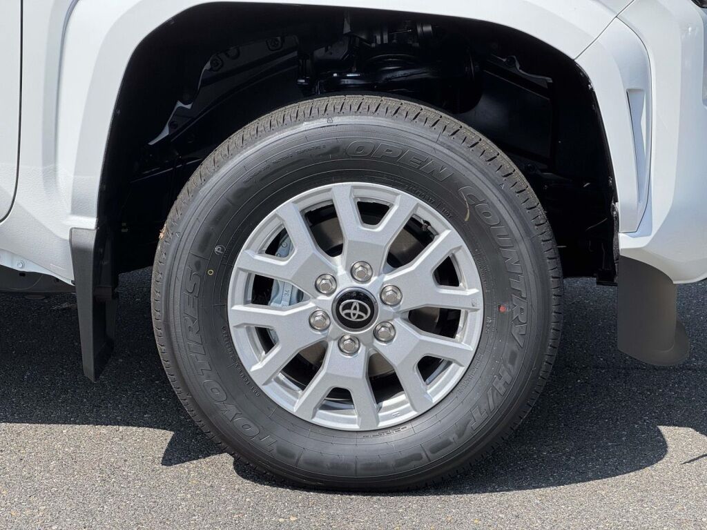2025 Toyota Tacoma SR5 Fredericksburg VA