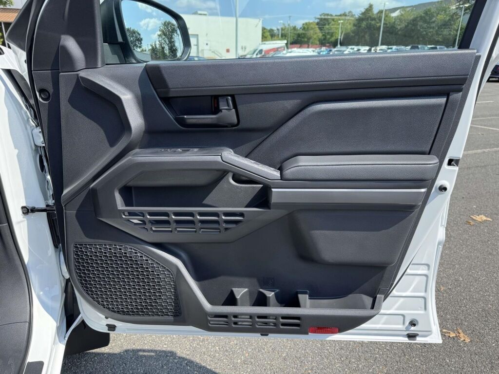 2025 Toyota Tacoma SR5 Fredericksburg VA