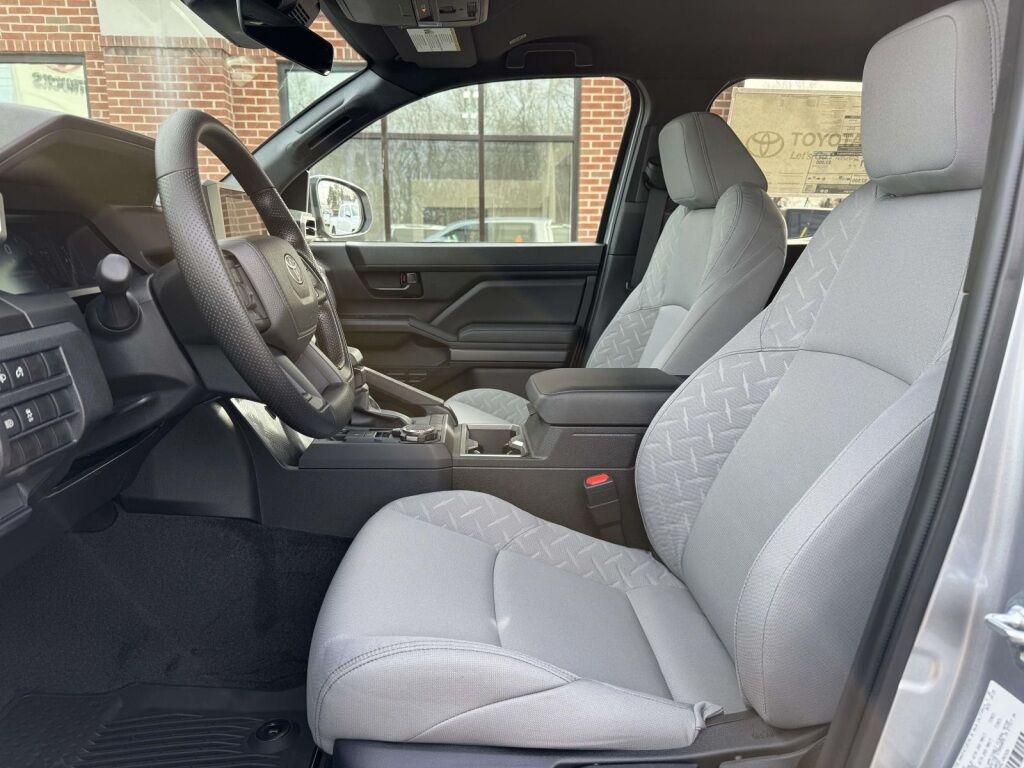 2025 Toyota Tacoma SR5 Fredericksburg VA