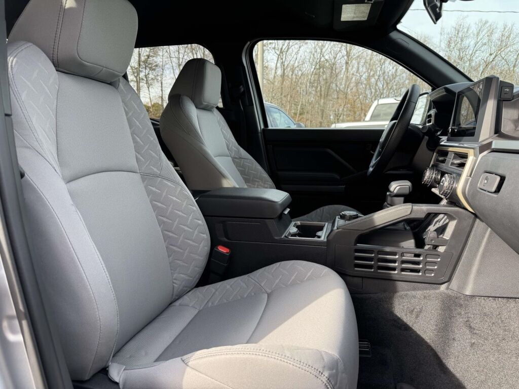 2025 Toyota Tacoma SR5 Fredericksburg VA