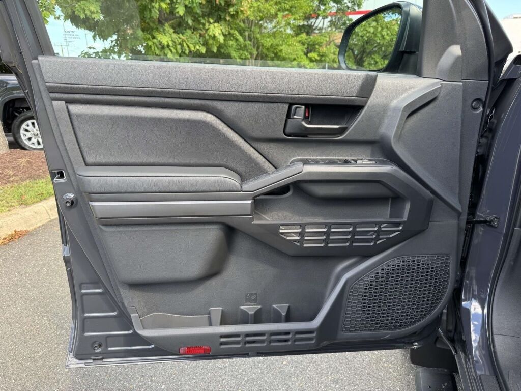 2025 Toyota Tacoma SR5 Fredericksburg VA