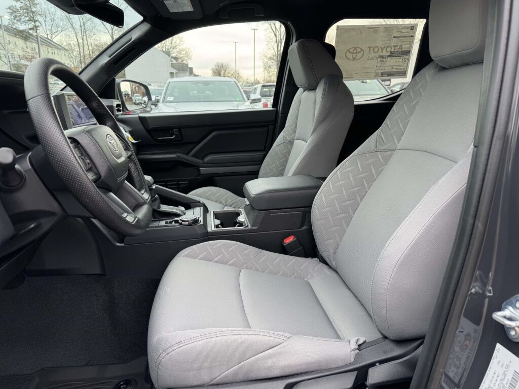 2025 Toyota Tacoma SR5 Fredericksburg VA