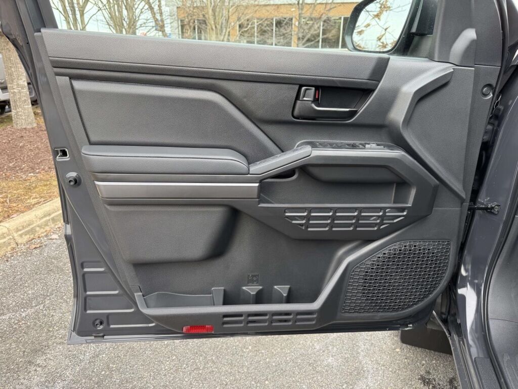 2025 Toyota Tacoma SR5 Fredericksburg VA