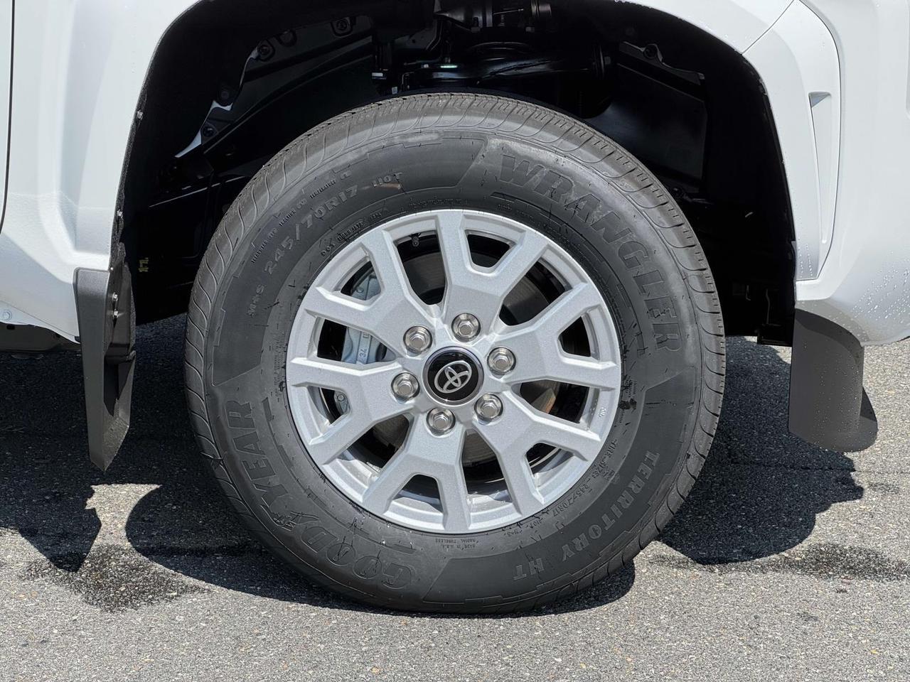 2025 Toyota Tacoma SR5 Fredericksburg VA