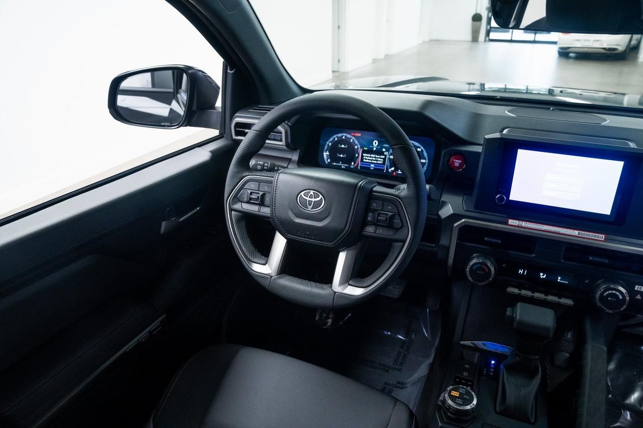 2025 Toyota Tacoma TRD Off-Road 1 Owner Heated Seats Adaptive Cruise Portland OR