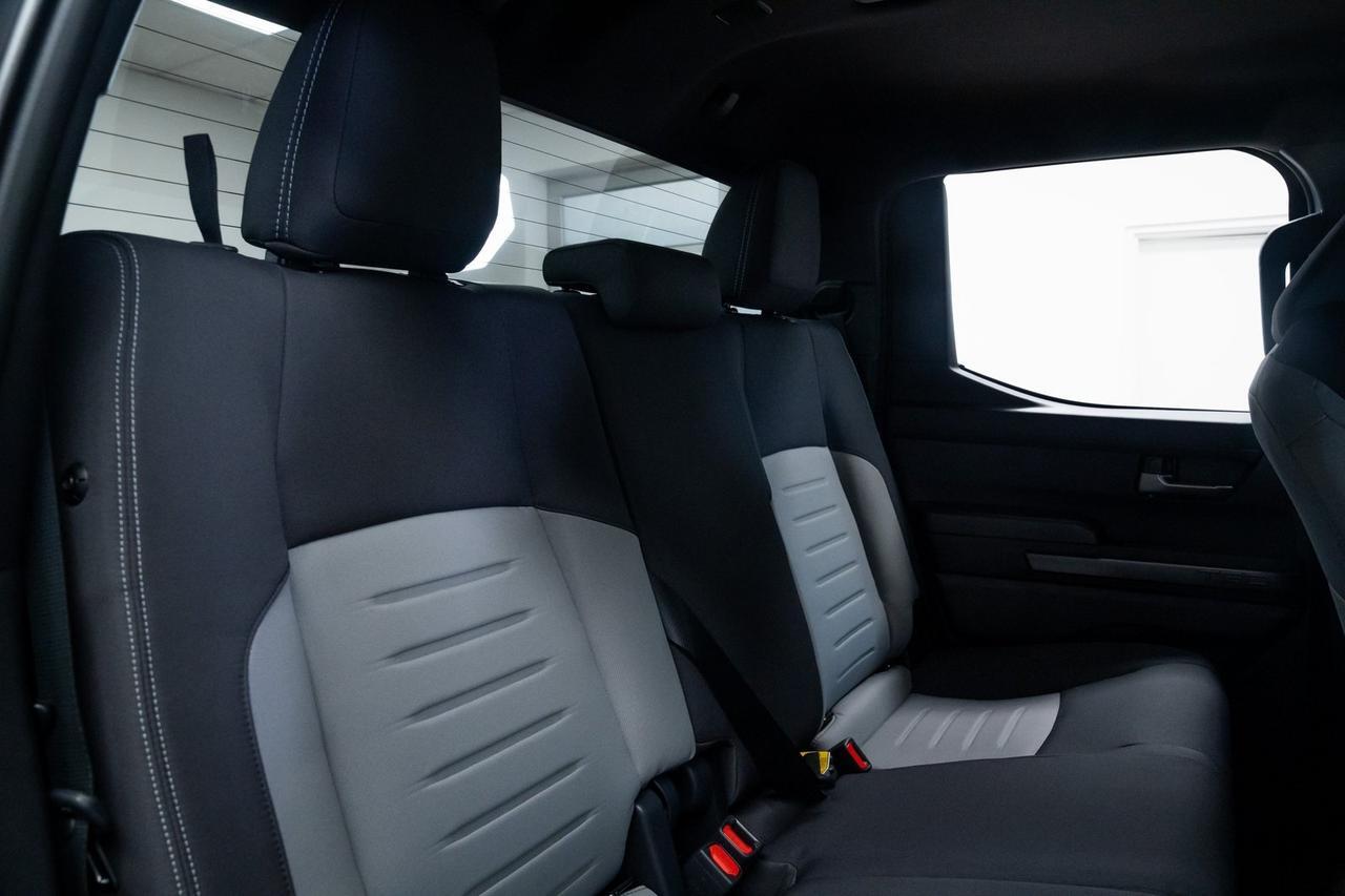 2025 Toyota Tacoma TRD Off-Road 1 Owner Heated Seats Adaptive Cruise Portland OR