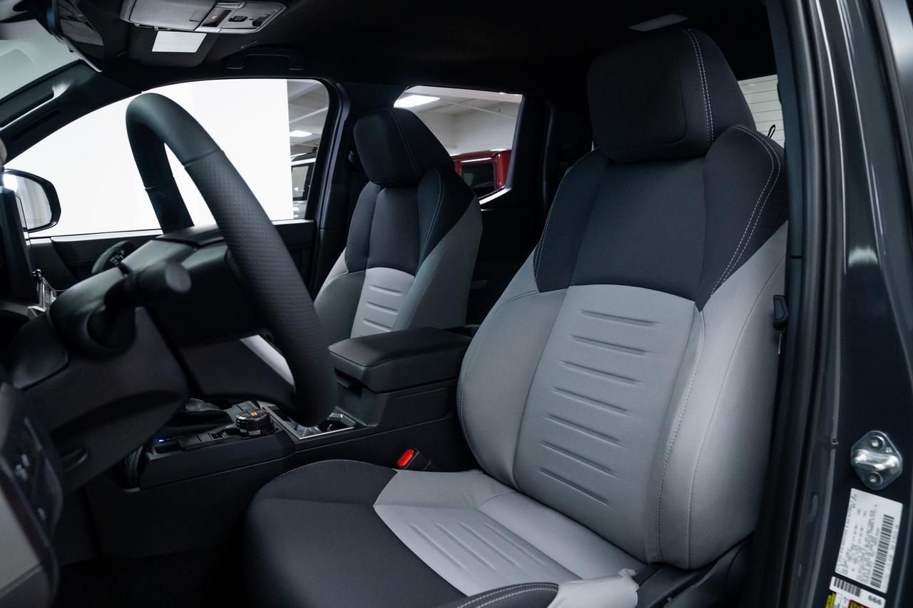 2025 Toyota Tacoma TRD Off-Road 1 Owner Heated Seats Adaptive Cruise Portland OR