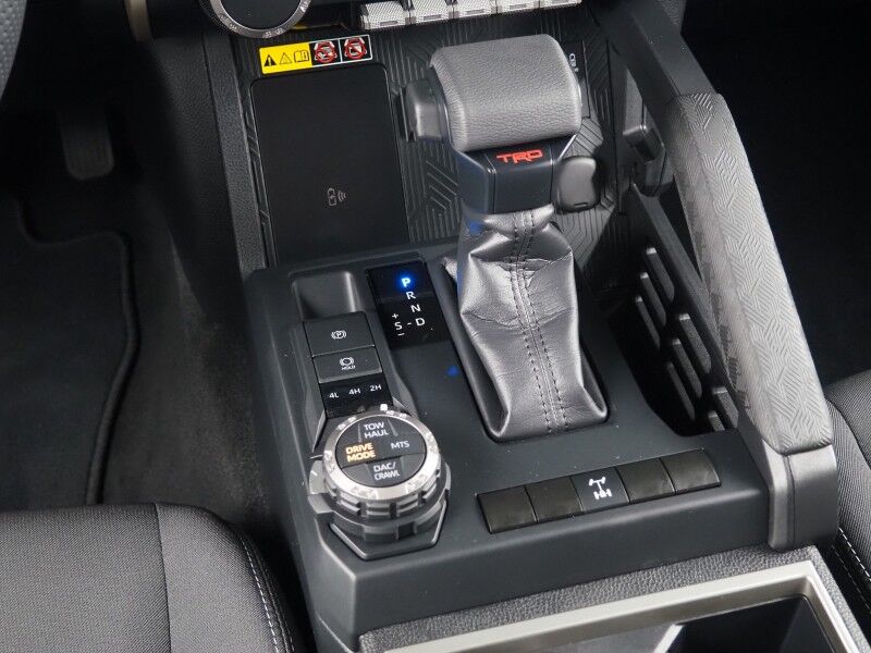 2025 Toyota Tacoma TRD Off Road Hybrid 4WD *TRD OFF ROAD UPGRADE PKG, ADAPTIVE CRUISE, SAFTEY ALERTS, BACKUP-CAMERA, 14 INCH DISPLAY, HEATED SEATS/STEERING, KEYLESS ENTRY, JBL AUDIO, WIRELESS CHARGING, ANDROID & APPLE Round Rock TX