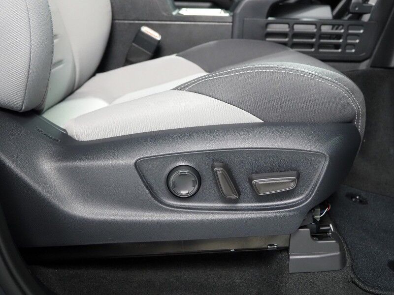 2025 Toyota Tacoma TRD Off Road Hybrid 4WD *TRD OFF ROAD UPGRADE PKG, ADAPTIVE CRUISE, SAFTEY ALERTS, BACKUP-CAMERA, 14 INCH DISPLAY, HEATED SEATS/STEERING, KEYLESS ENTRY, JBL AUDIO, WIRELESS CHARGING, ANDROID & APPLE Round Rock TX