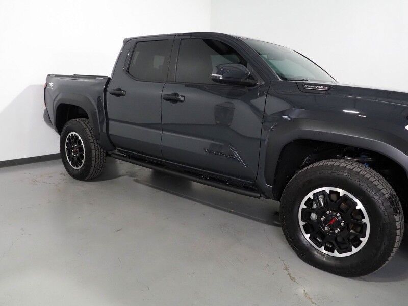 2025 Toyota Tacoma TRD Off Road Hybrid 4WD *TRD OFF ROAD UPGRADE PKG, ADAPTIVE CRUISE, SAFTEY ALERTS, BACKUP-CAMERA, 14 INCH DISPLAY, HEATED SEATS/STEERING, KEYLESS ENTRY, JBL AUDIO, WIRELESS CHARGING, ANDROID & APPLE Round Rock TX