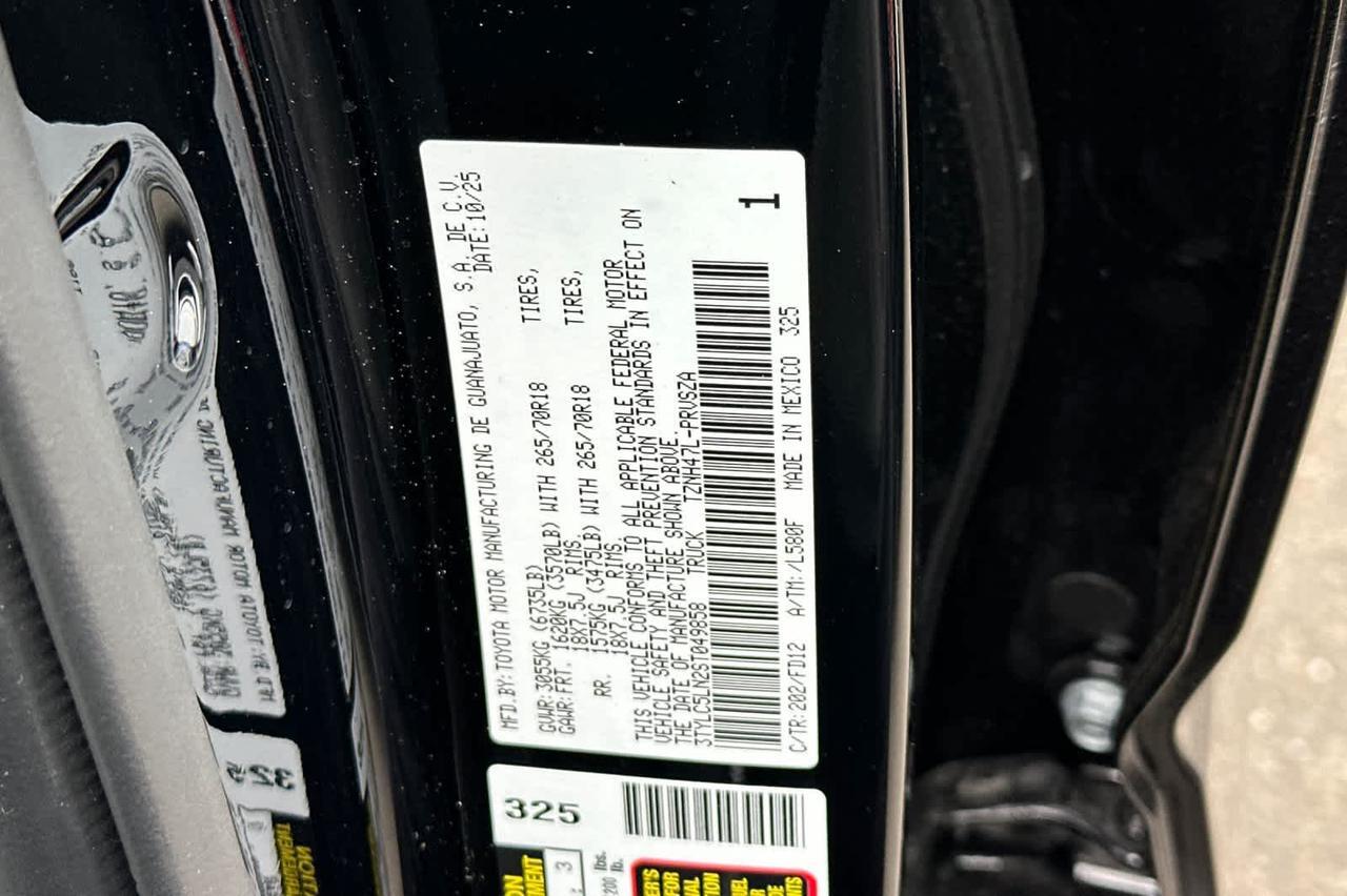 2025 Toyota Tacoma TRD Off Road Hybrid Roseville CA