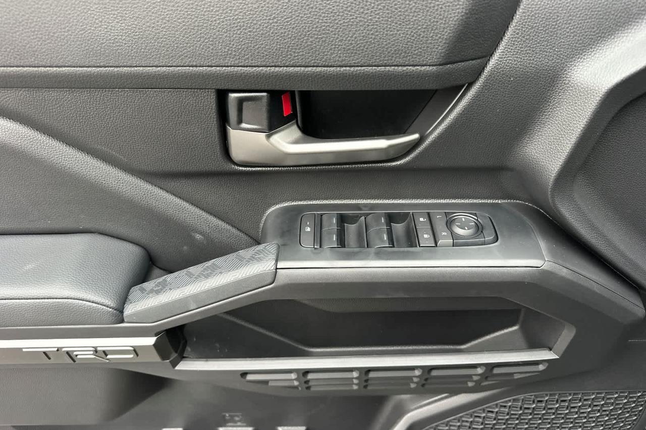 2025 Toyota Tacoma TRD Off Road Hybrid Roseville CA