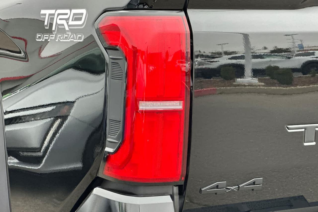 2025 Toyota Tacoma TRD Off Road Hybrid Roseville CA