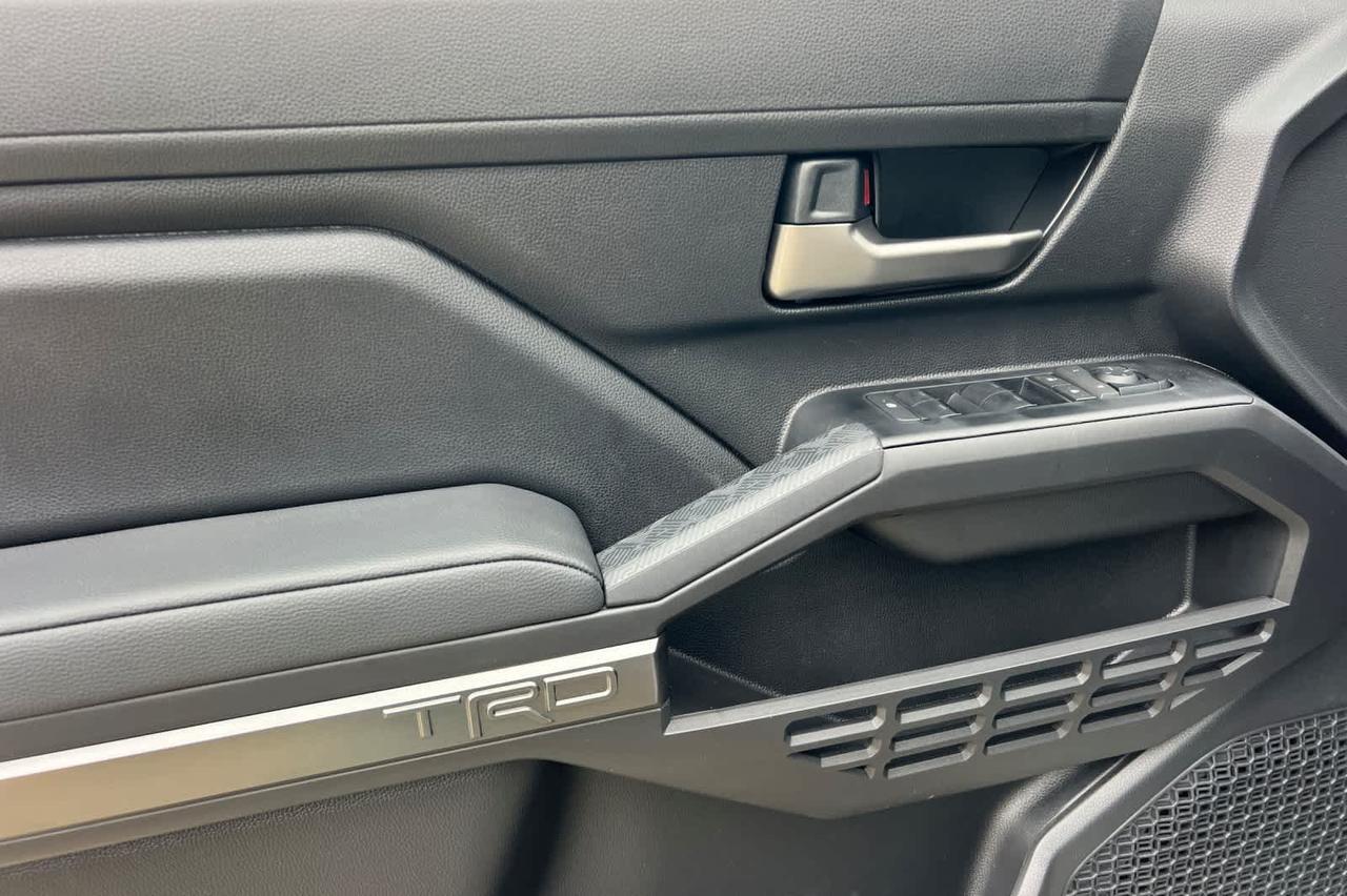 2025 Toyota Tacoma TRD Off Road Hybrid Roseville CA