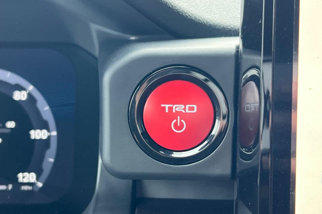 2025 Toyota Tacoma TRD Off Road Hybrid Roseville CA