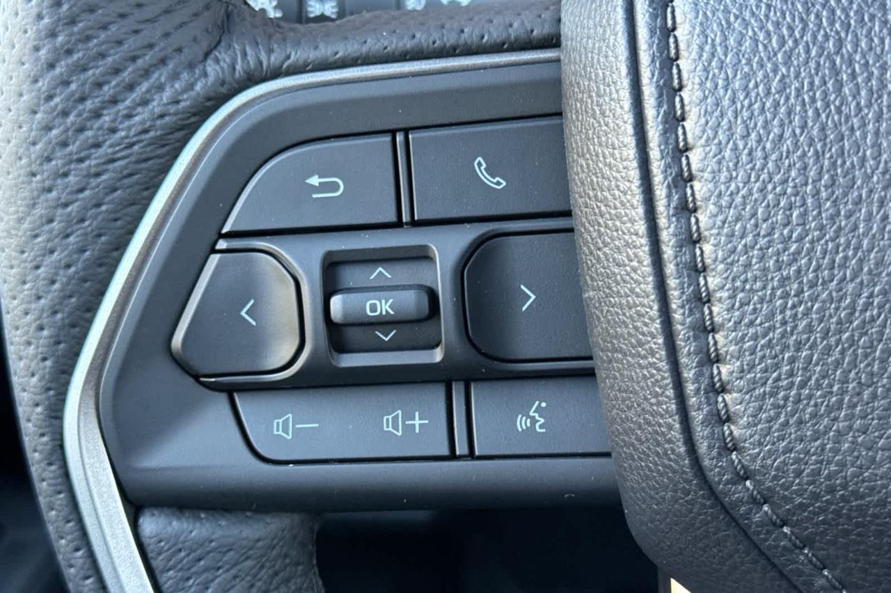 2025 Toyota Tacoma TRD Off Road Hybrid Roseville CA