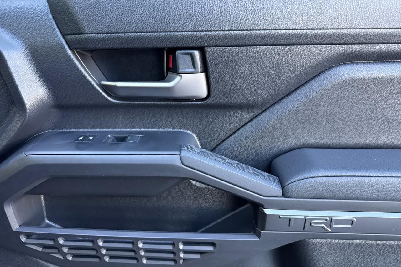 2025 Toyota Tacoma TRD Off Road Hybrid Roseville CA