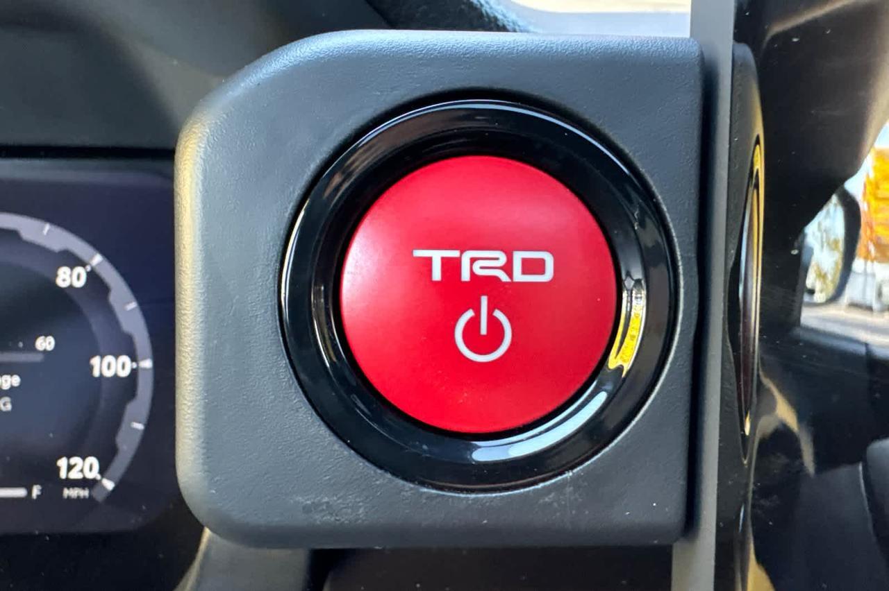 2025 Toyota Tacoma TRD Off Road Hybrid Roseville CA