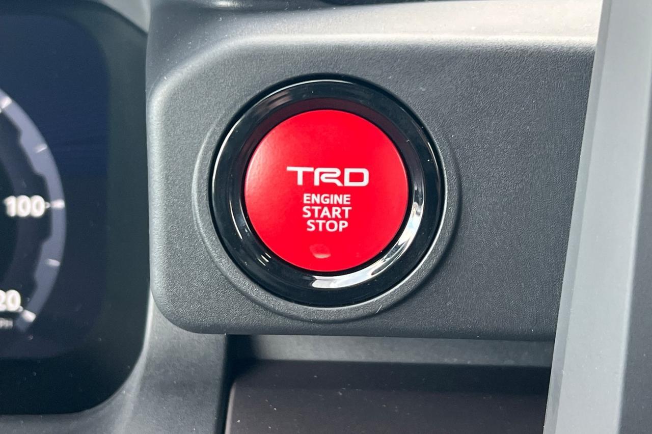 2025 Toyota Tacoma TRD Off-Road Ontario OR